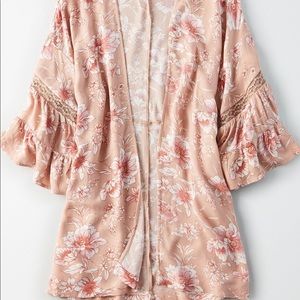 American Eagle Outfitters Bell-Sleeve Kimono (Size XS/S)